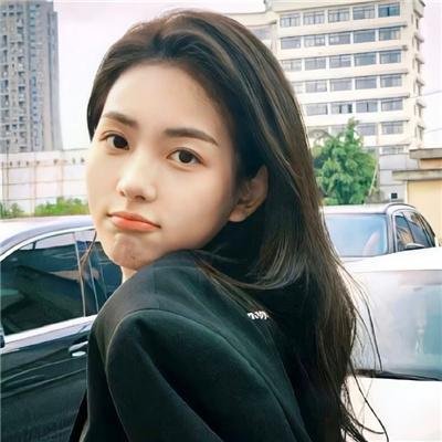 关于莉莉周的一切